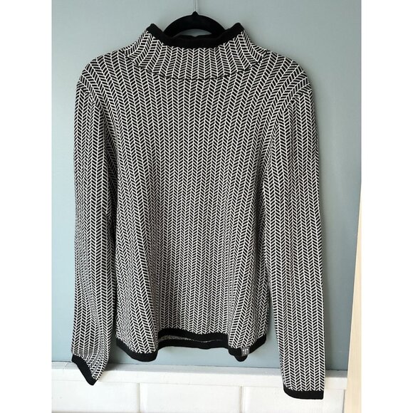 Title Nine Turtleneck Sweater Sz M Merino Wool Blend Pullover Herringbone Black - Picture 1 of 7